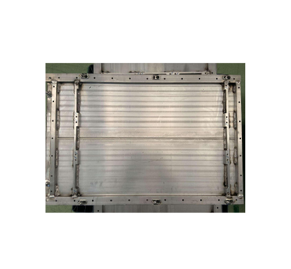 Extrusion type cooling plate