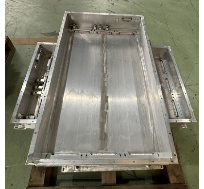 Battery pack cooling box